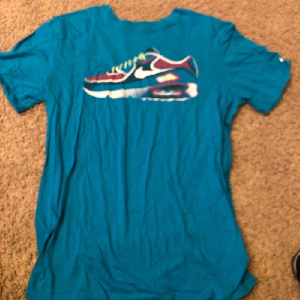 Men’s Medium Nike T-shirt